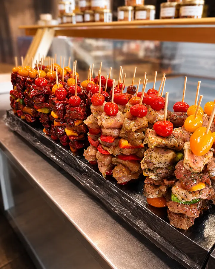 Brochettes maison pour grillades en boucherie artisanale à Guéret